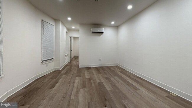Building Photo - 6049 Elmwood Ave