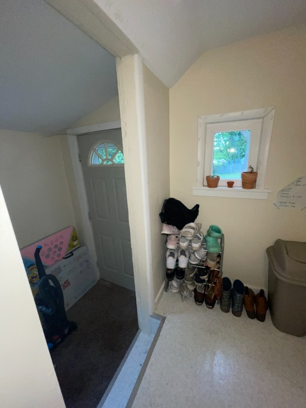 Building Photo - 421 Dodge St