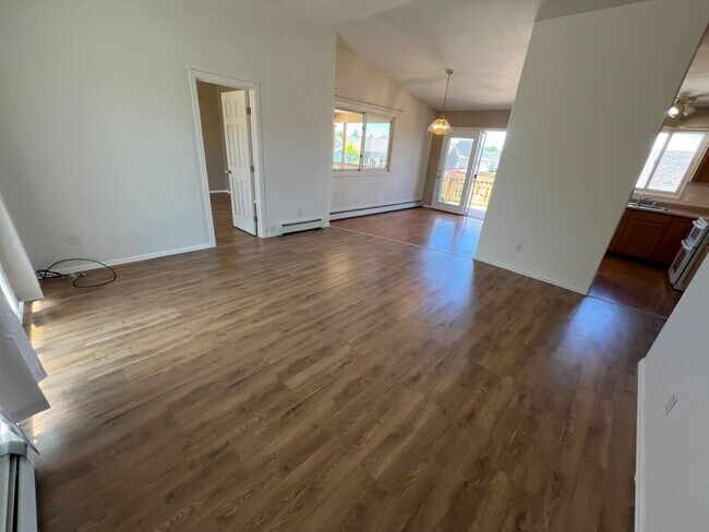 Building Photo - 730 Wood St