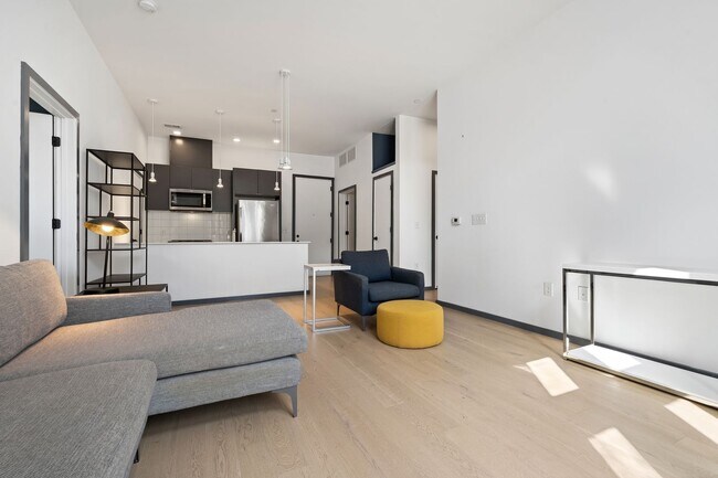 Building Photo - Modern 2 BR condo in downtown Durham!