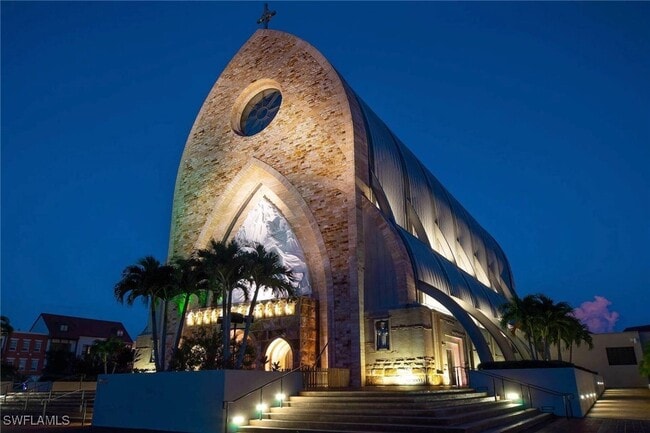 Building Photo - 5104 Salerno St