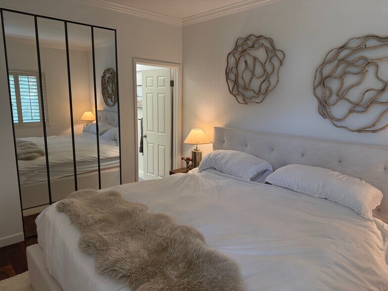 Master Bedroom and Master Bathroom - 2185 Bush St