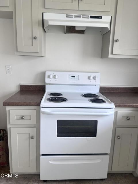 Building Photo - 233 S Ventura Rd