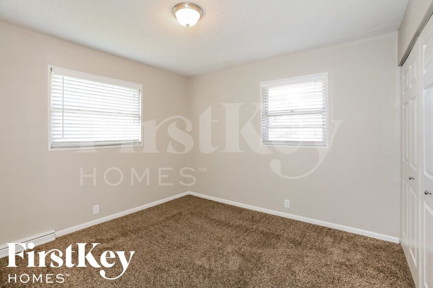 Building Photo - 5920 Schoolwood Dr