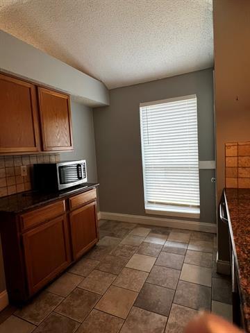 Building Photo - 1408 Flameleaf Dr