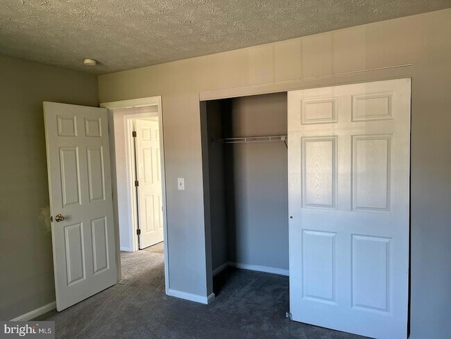 Building Photo - 24 Ora Lee Ct