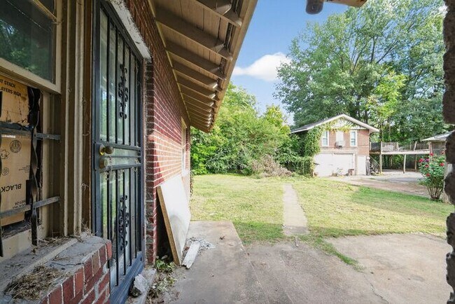 Building Photo - 322 Arlington Ave