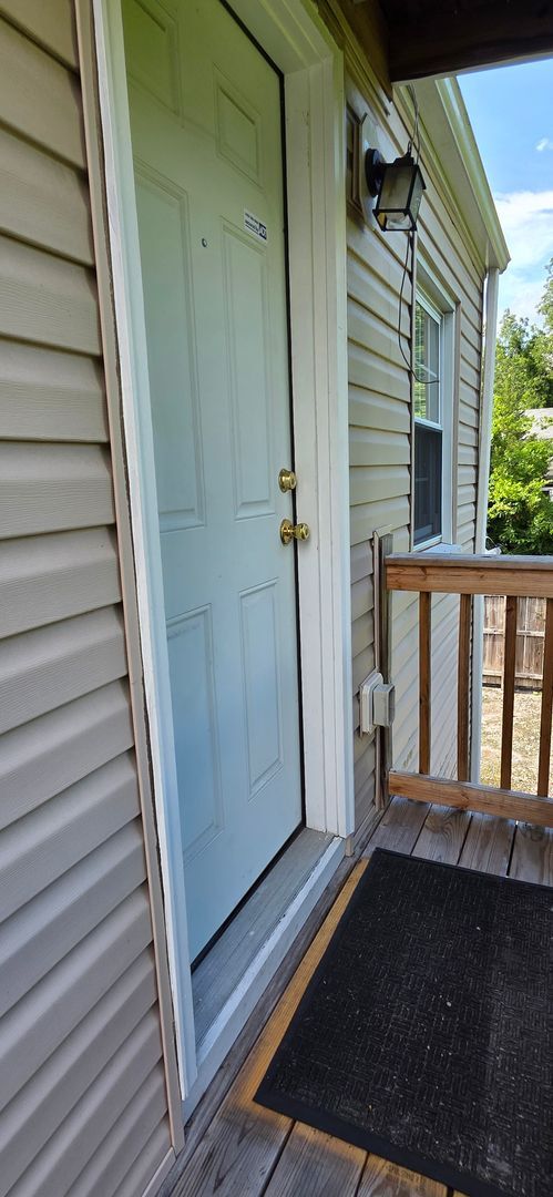 Building Photo - 713 Camden Ave