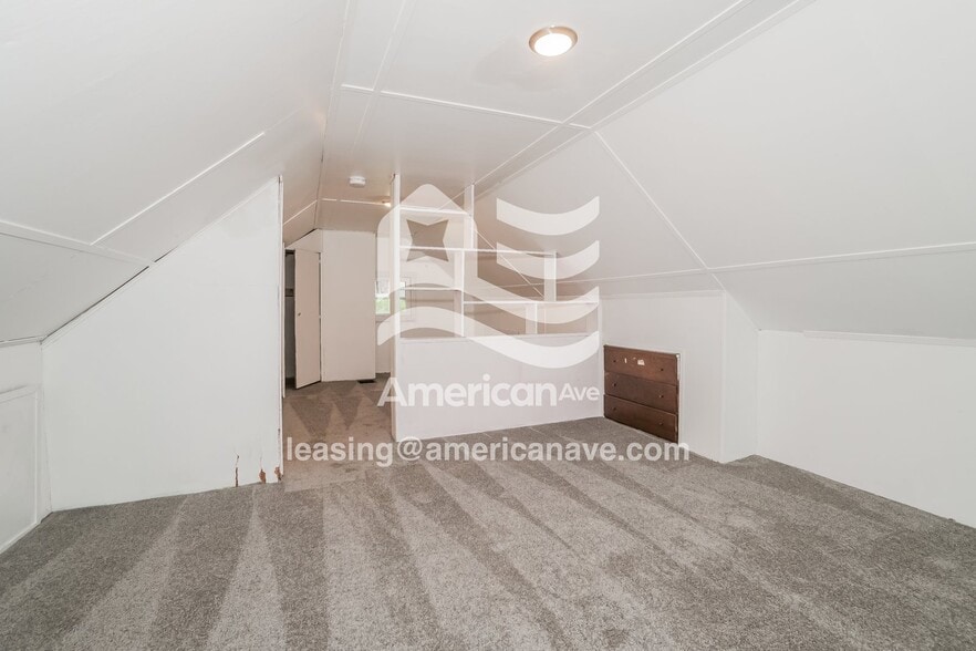 Building Photo - 247 27th St NW