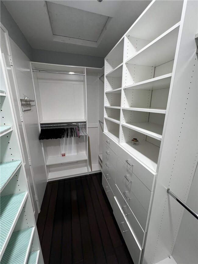 Building Photo - 135 Sparrow