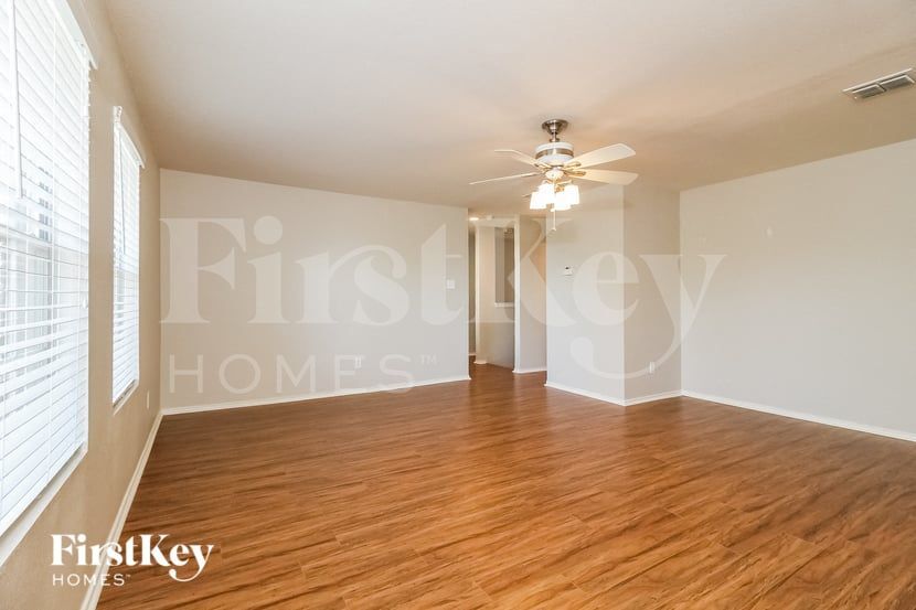 Building Photo - 2809 Spencer Cir