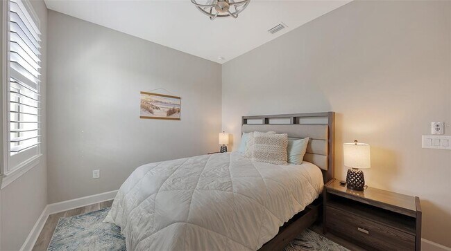 Building Photo - 7675 Summerland Cove