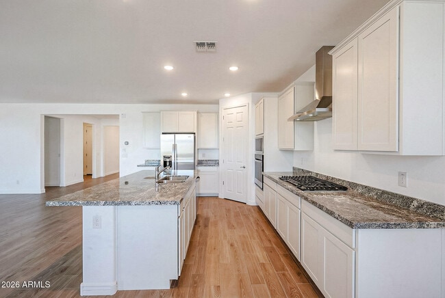 Building Photo - 14766 West Honeysuckle Dr