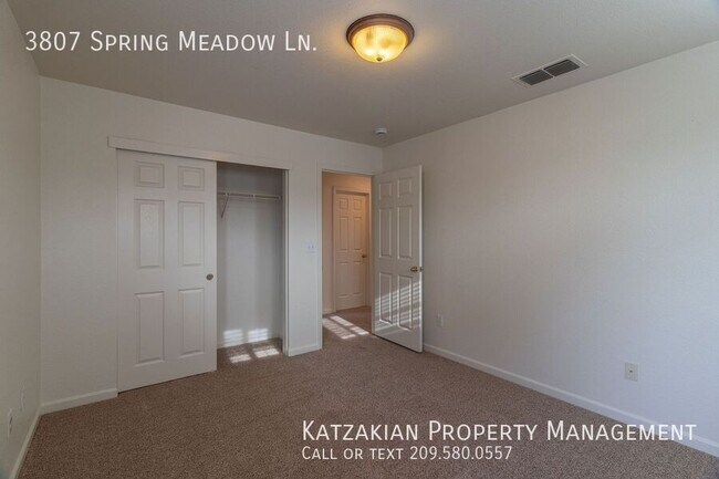 Building Photo - 3807 Spring Meadow Ln