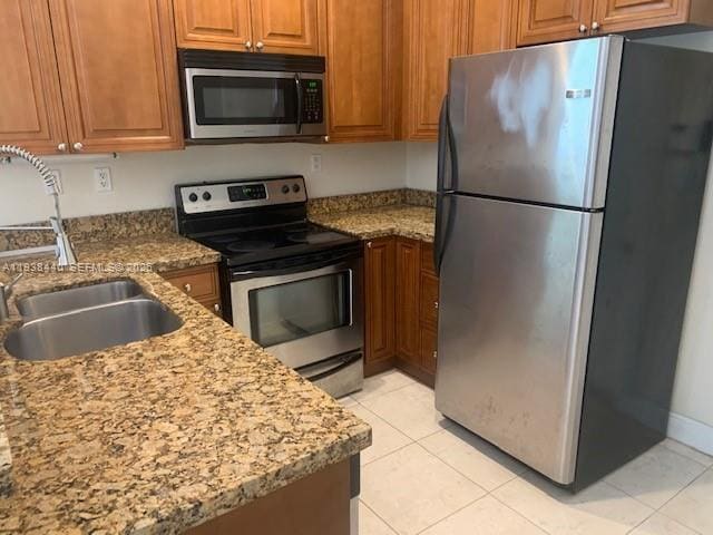 Building Photo - 2945 Coconut Ave