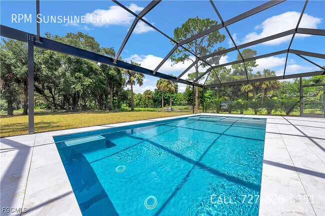 Building Photo - 2719 2nd St NW