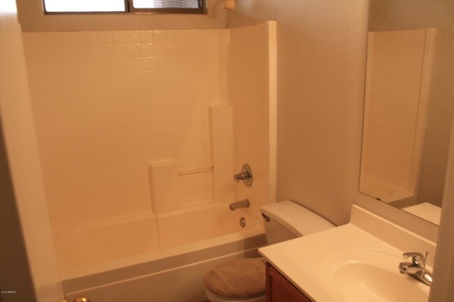 Building Photo - 12558 W Indianola Ave