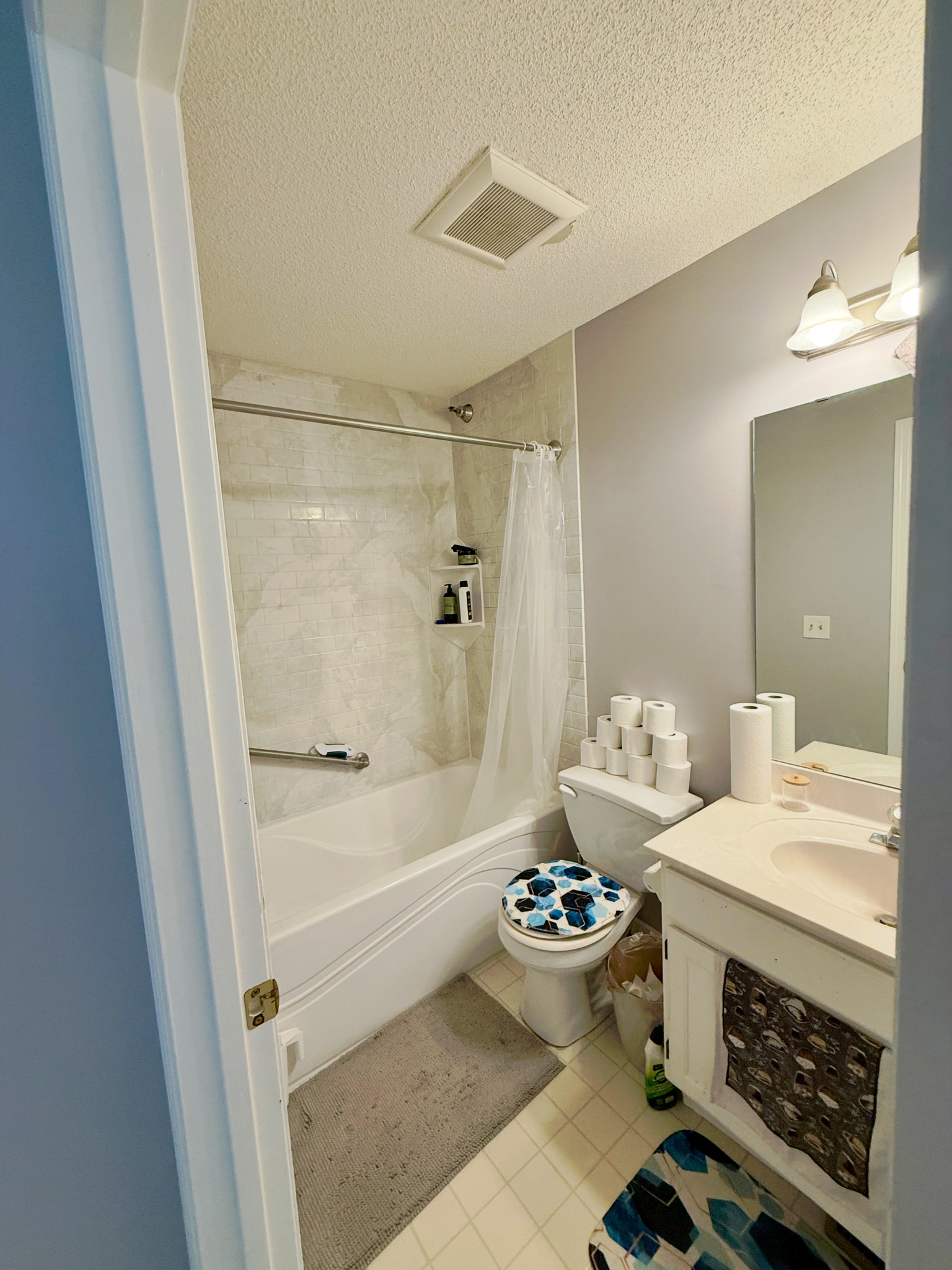 Master Bath - 14546 Cobalt Ave