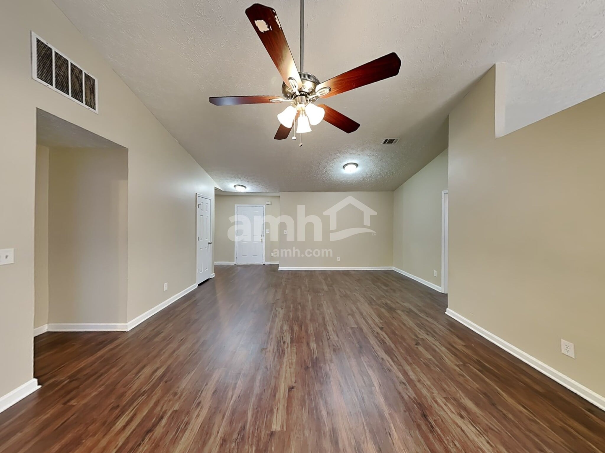 Building Photo - 3009 Sentinel Cir