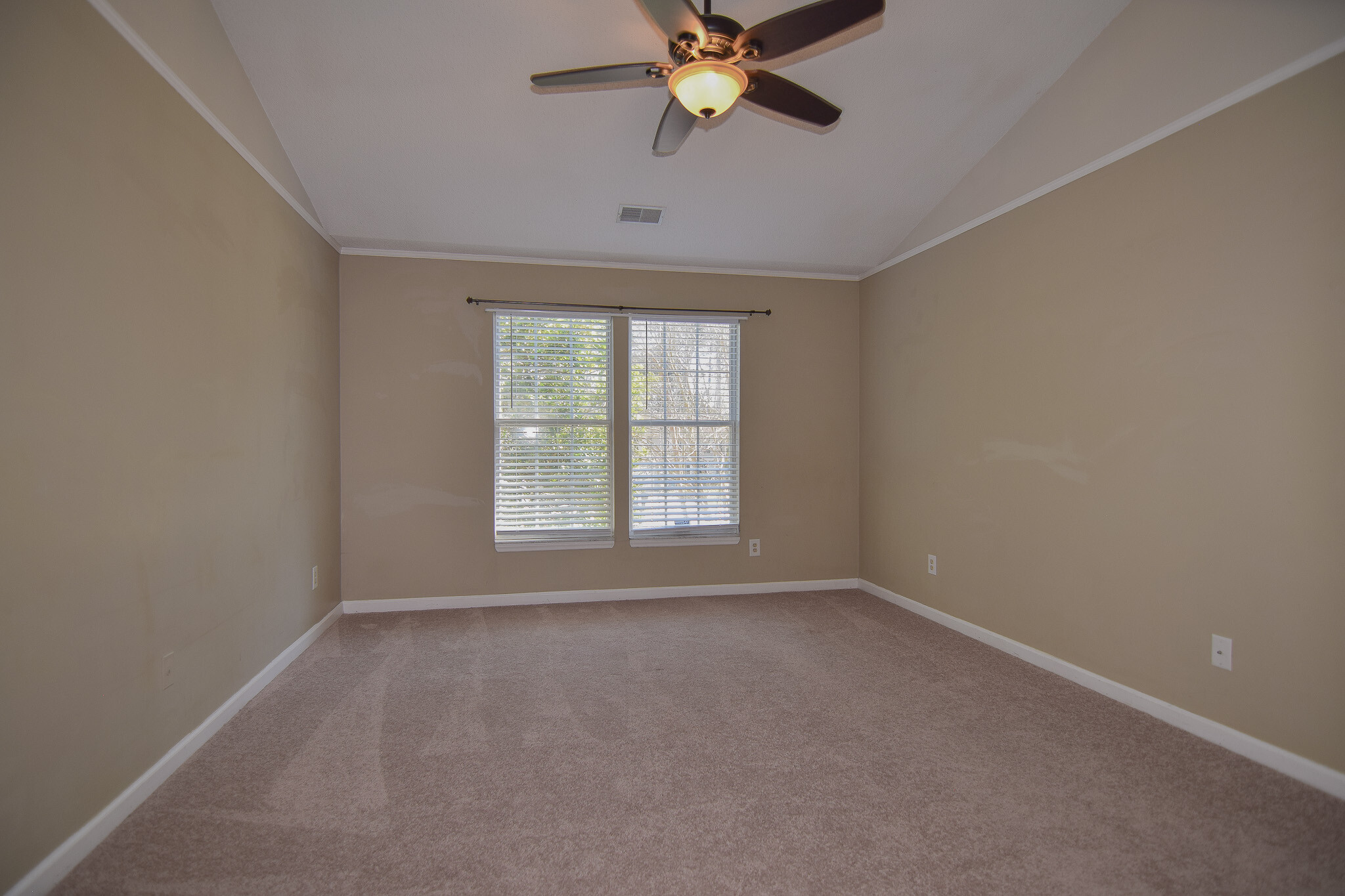 Building Photo - 205 Alydar Ct