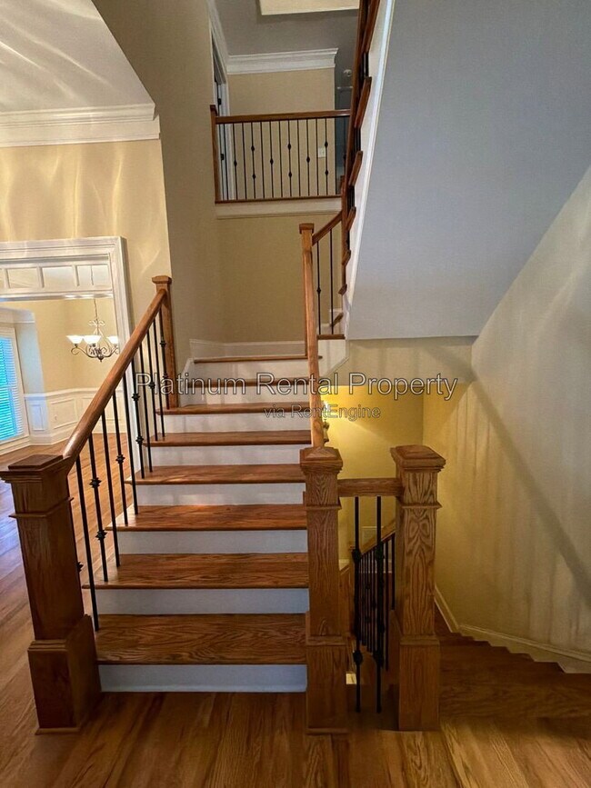 Building Photo - 8015 Wakehurst Pl