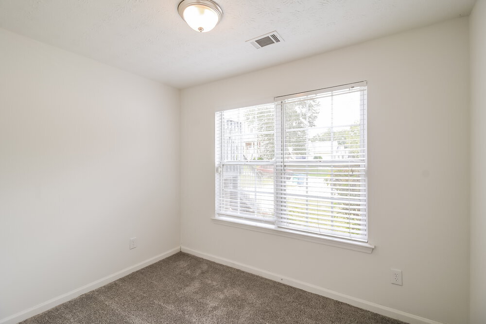 Building Photo - 7460 Royale Ct