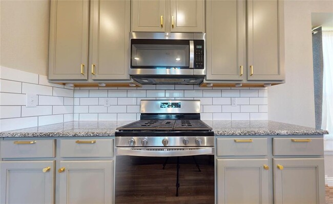 Building Photo - 32927 Silver Mdw Wy