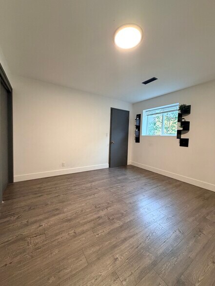 Building Photo - 16304 47th Pl S