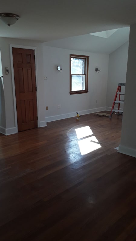 Building Photo - 323 Tollgate Rd