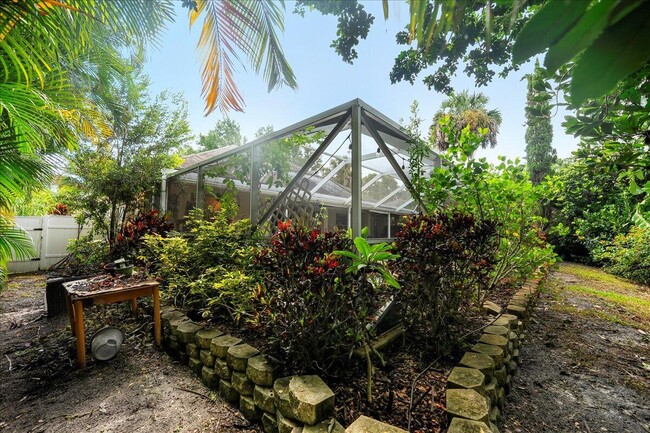 Building Photo - 109 39th Dr