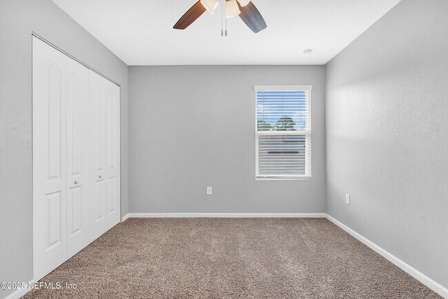 Building Photo - 150 Logrono Ct