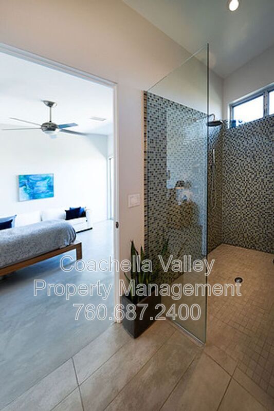 Building Photo - 2722 Alexander Club Dr
