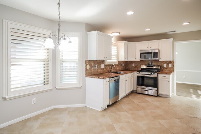 Building Photo - 19610 Plymouth Ridge Ln