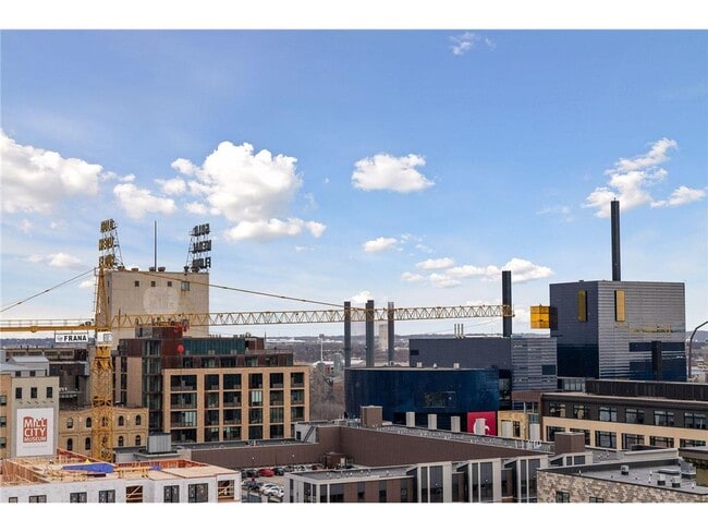 Building Photo - 250 Park Ave