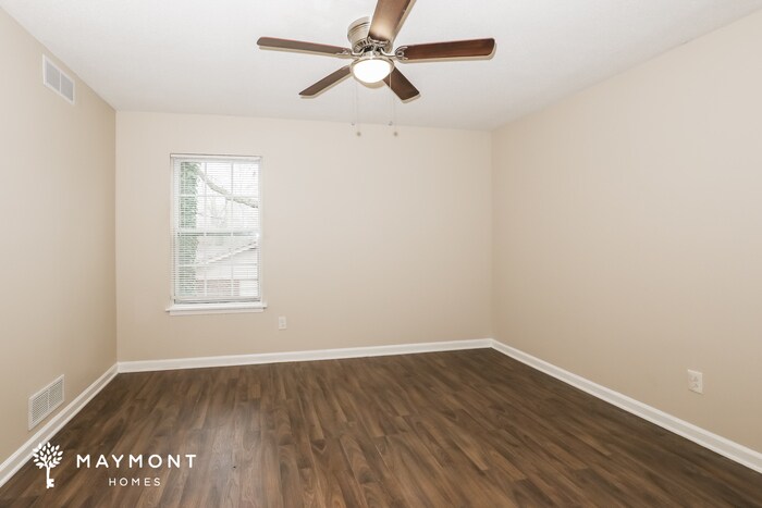 Building Photo - 1684 Regency Pl