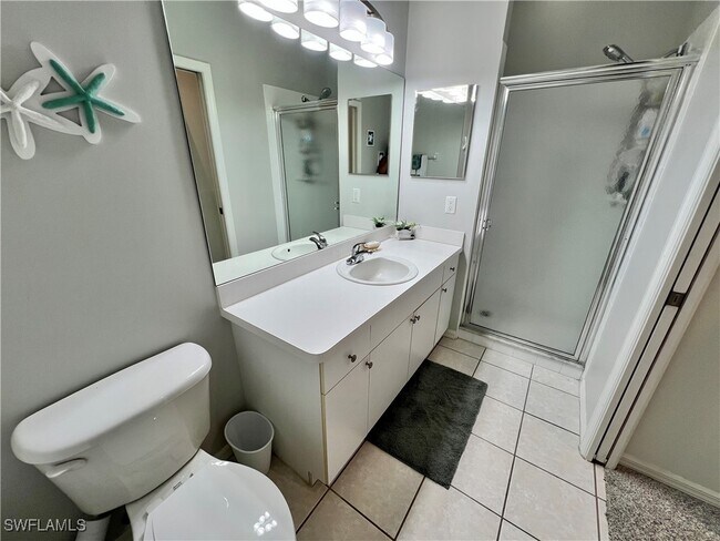 Building Photo - 8600 Cedar Hammock Cir