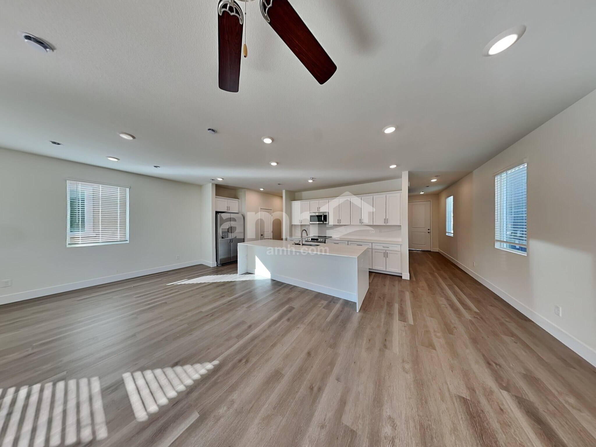 Building Photo - 8917 Dwarf Chin Ave