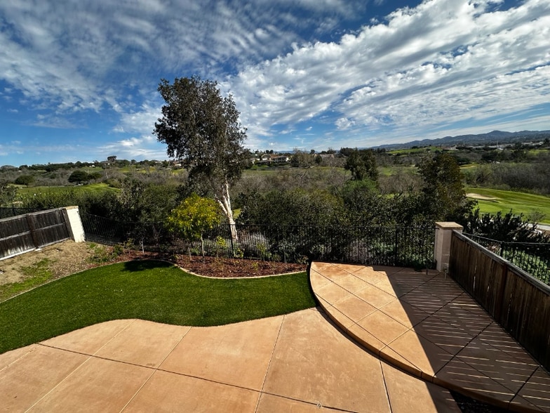 Building Photo - 1242 Bellingham Dr