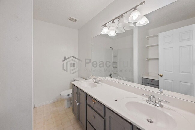 Building Photo - 988 S 810 E