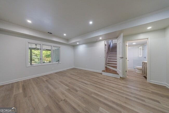 Building Photo - 459 Atlanta Country Club Dr