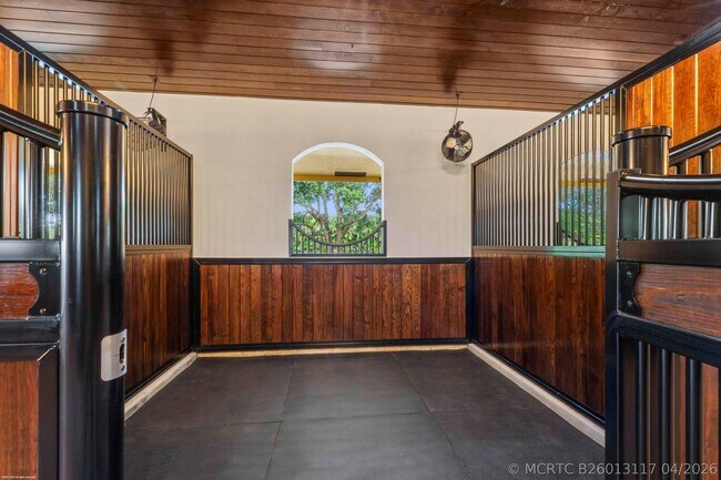 Building Photo - 4985 Stables Way