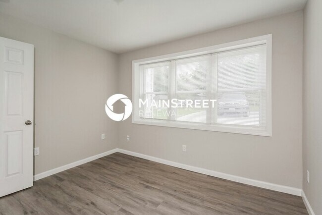 Building Photo - 3 Bedroom Pet-Friendly Home in St. Louis, MO with Main Street Renewal