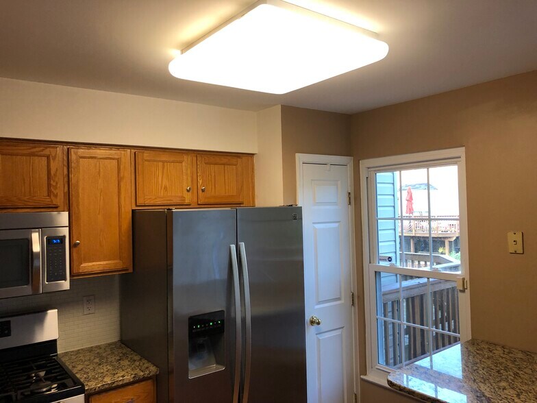 Kitchen - 7468 Gadsby Square