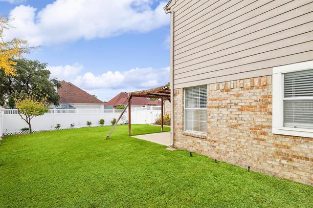 Building Photo - 1218 St Tropez Dr