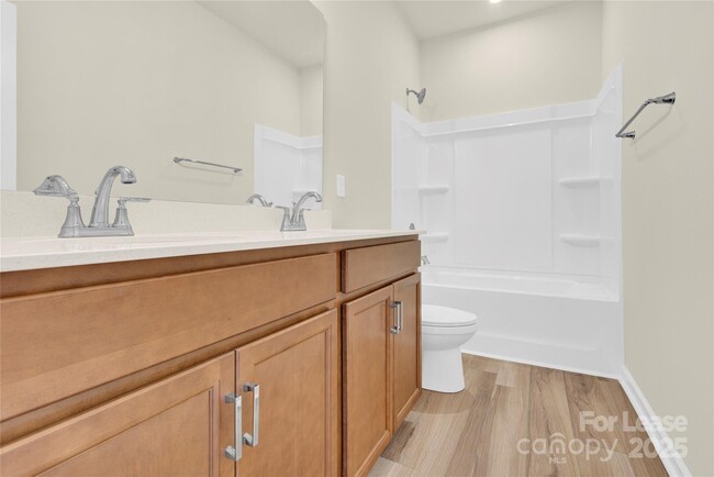 Building Photo - 5850 Strathmore Ct