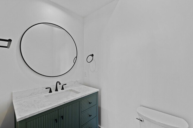 Building Photo - The 912 Building C