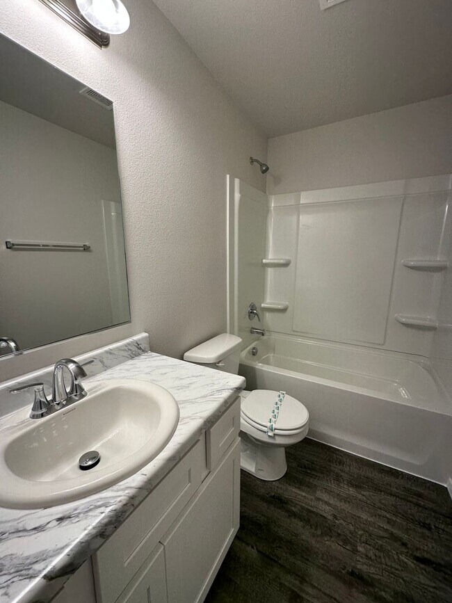 Building Photo - *Pre-leasing* Four Bedroom | Two Bath Home...