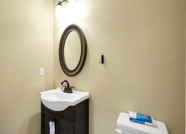 Building Photo - 220 Wainwright Dr