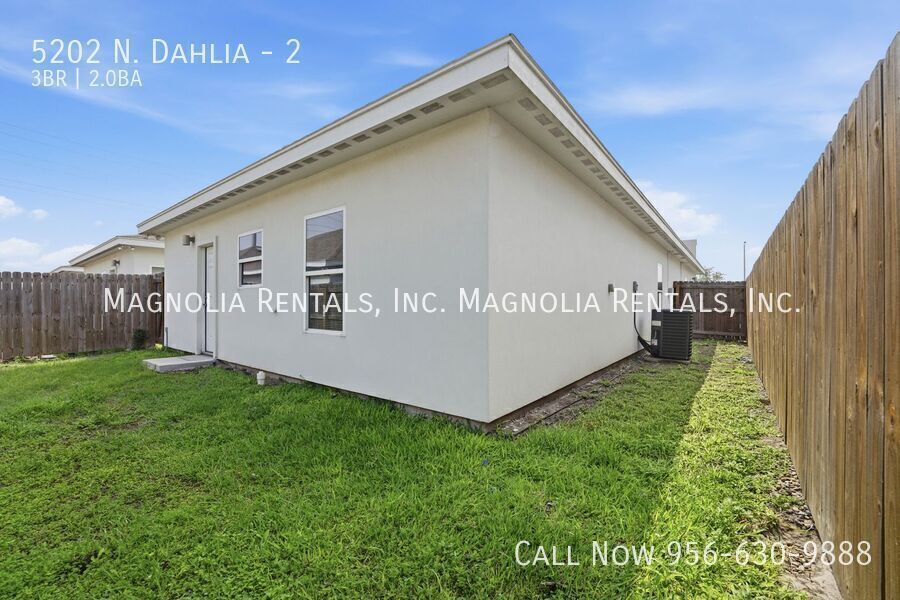 Building Photo - 5202 N. Dahlia-2