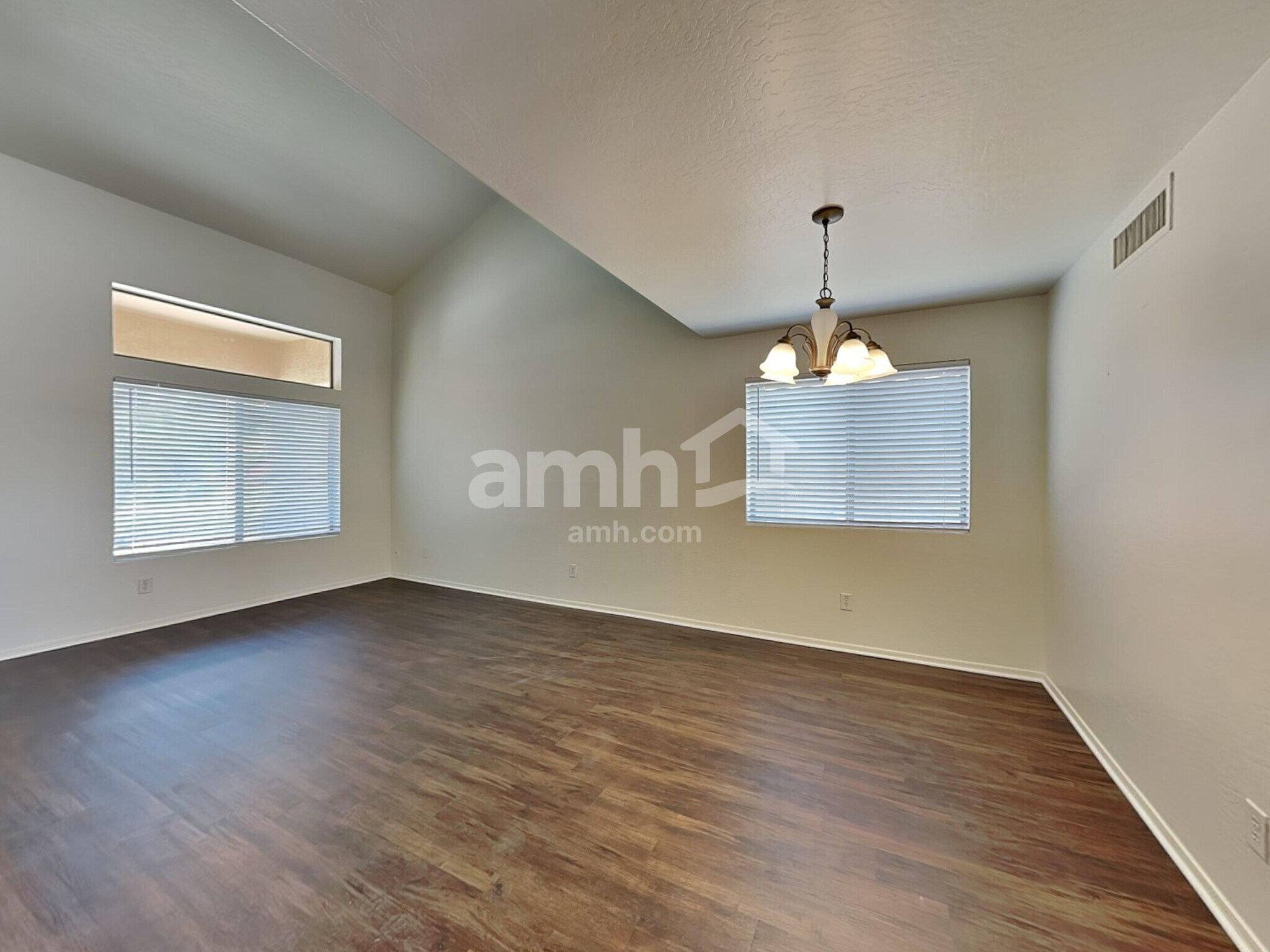 Building Photo - 3417 S 98th Ln